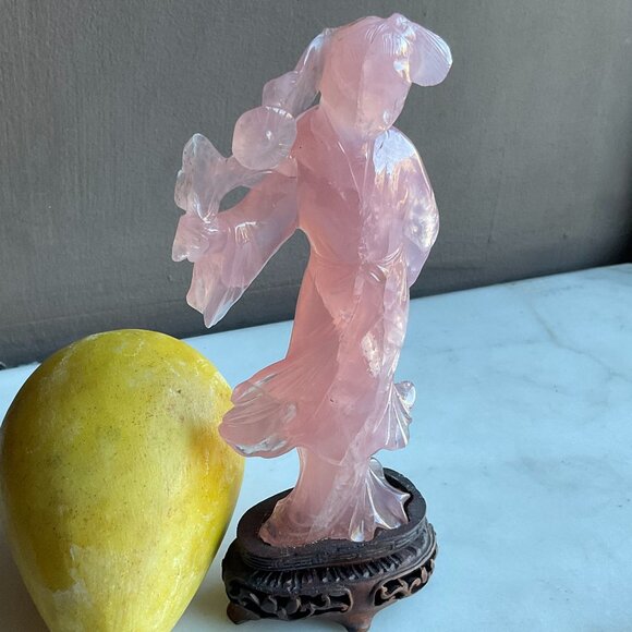 Vintage Rose Quartz Mother and Child Sculpture on a carved Wood Base - Picture 3 of 13
